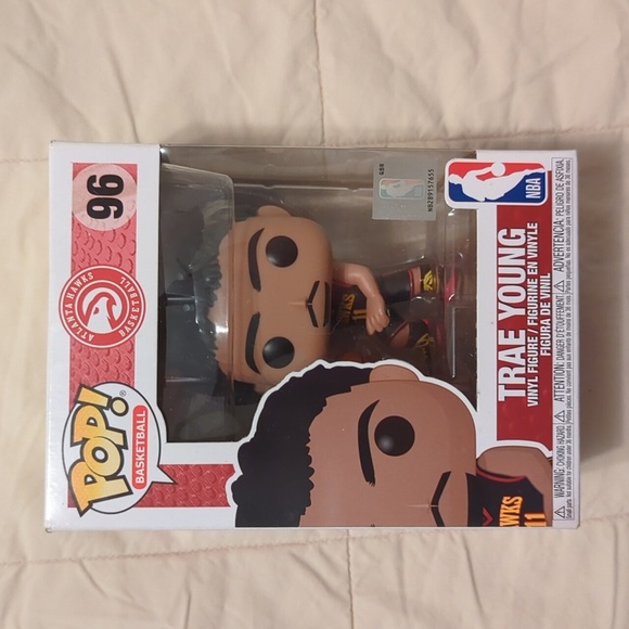 Trae Young Atlanta Hawks 96 Funko Pop NBA Basketball Rookie - Picture 2 of 3